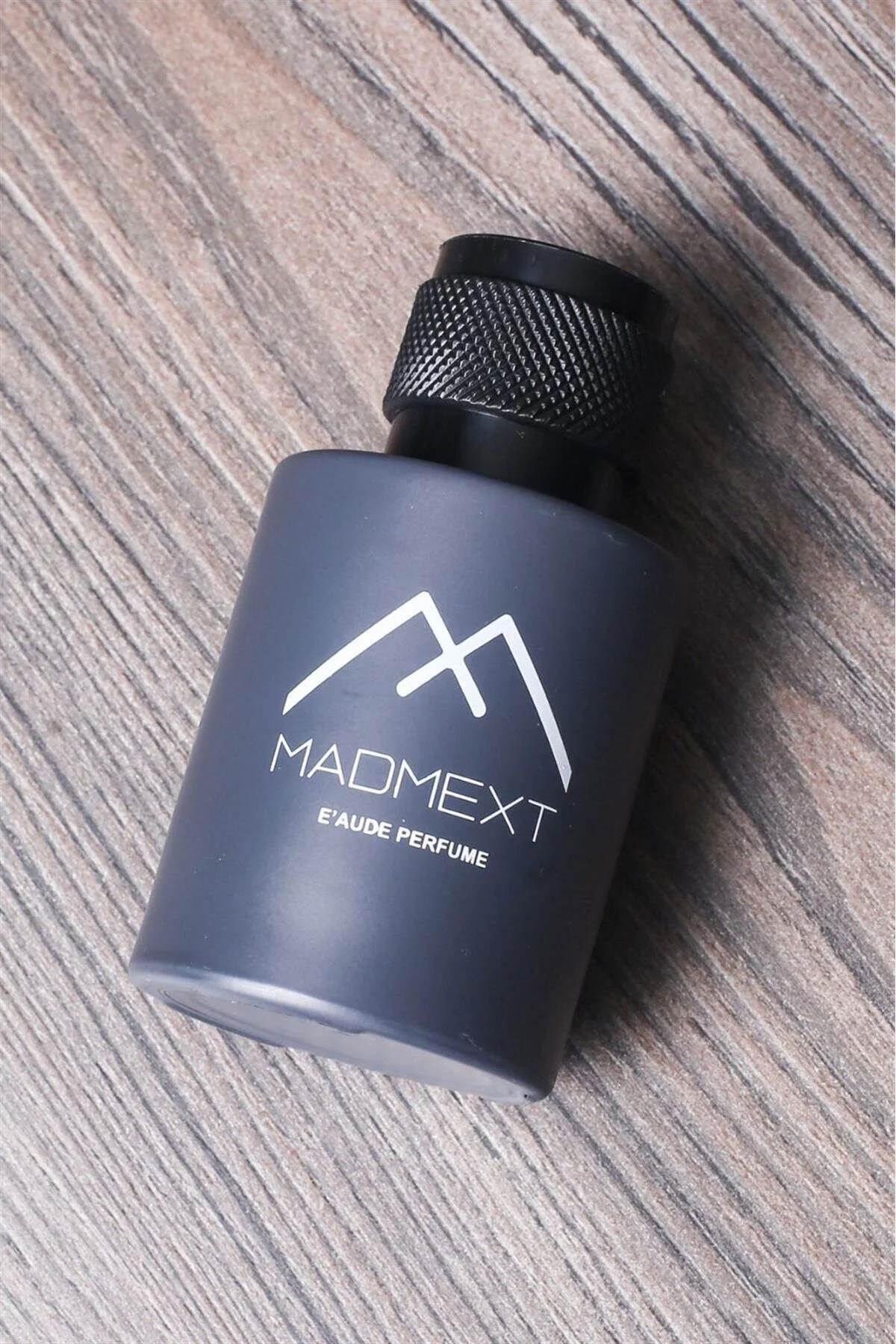 عطر مردانه عنبیه دودی گل و پالکتری ادوپرفیوم 60 میل مدمکس Madmext