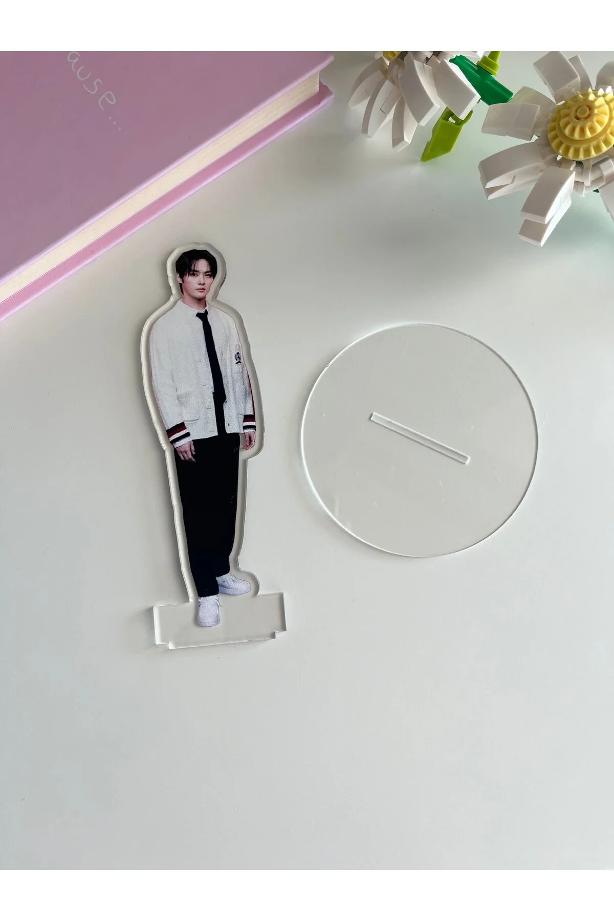 فیگور STY KIDS KPOP GROUP LEE KNOW ACRYLIC PLEXI FIGUR STAND از ترکیه Hara Company