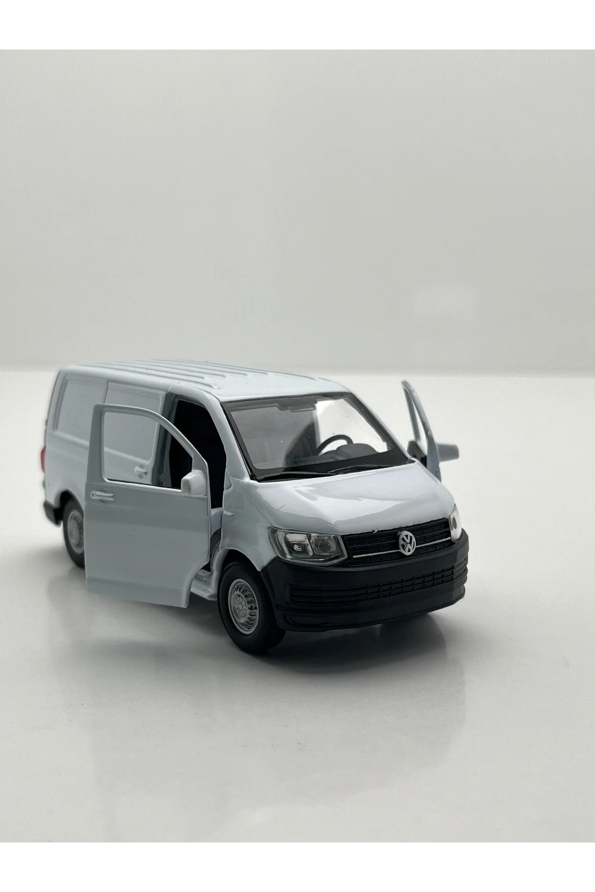 ماشین اسباب بازی VOLKSWAGEN TRANSPORTER T6 DIECAST METAL CAR دارای مجوز WELLY