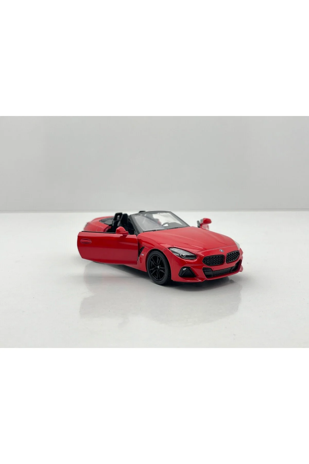 ماشین اسباب بازی BMW Z4 اورجینال Kinsmart