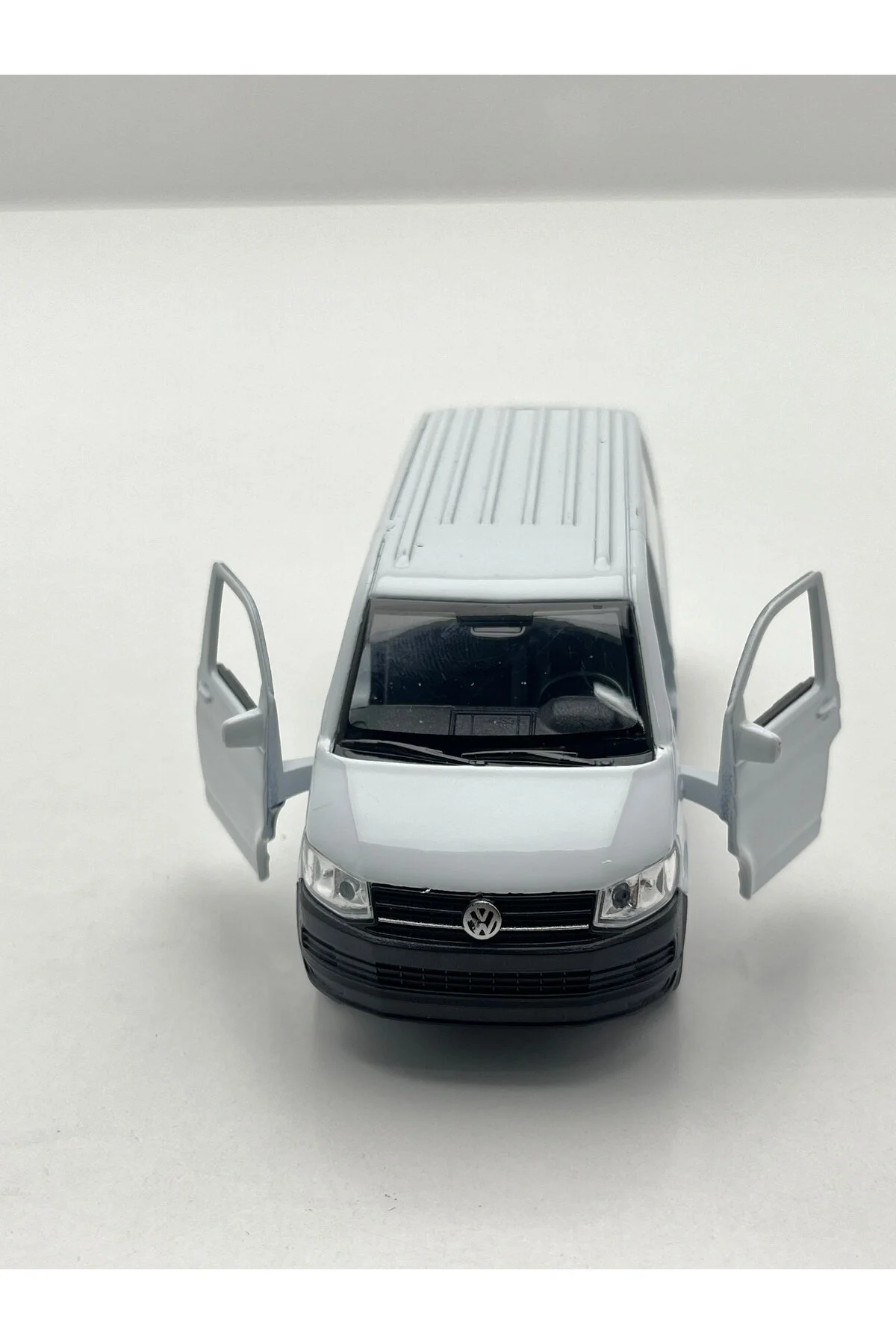 ماشین اسباب بازی VOLKSWAGEN TRANSPORTER T6 DIECAST METAL CAR دارای مجوز WELLY