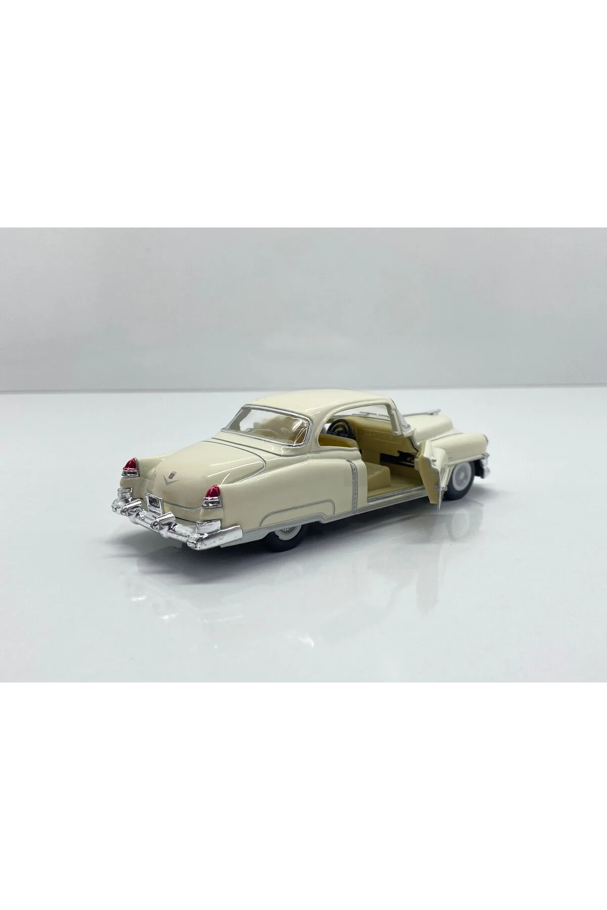ماشین اسباب بازی 1953 CADILLAC SERIES 62 COUPE Kinsmart
