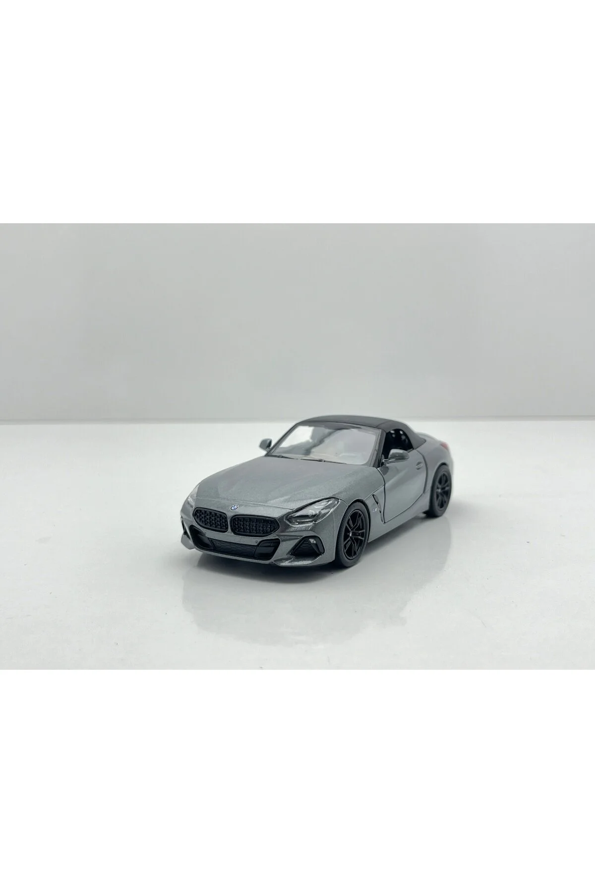 ماشین اسباب بازی BMW Z4 اورجینال Kinsmart