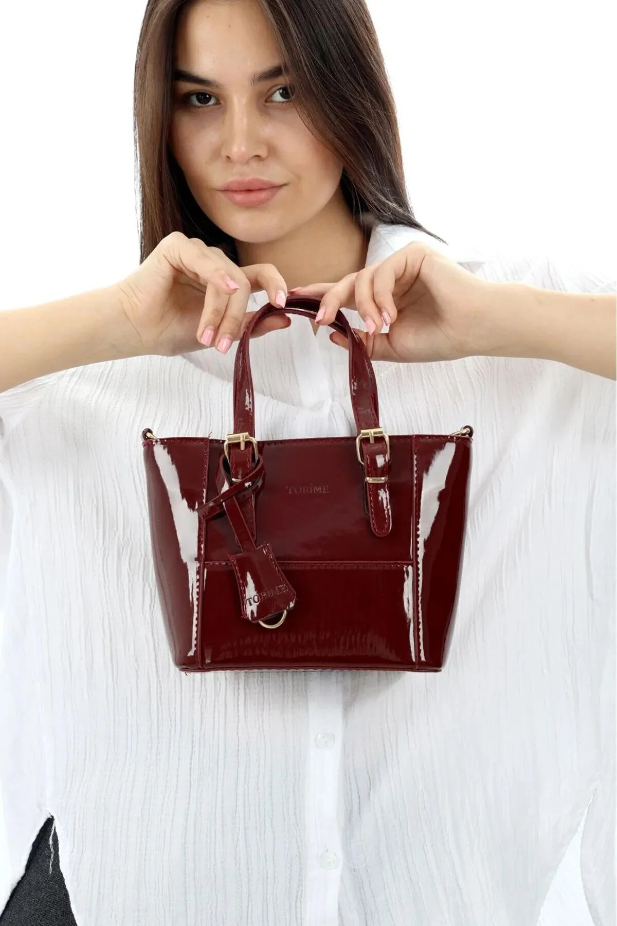 کیف شانه ای زنانه و کراس بادی سایز متوسط ​​CLARET RED PATENT LEATHER – شیک وگان استفاده روزانه torime