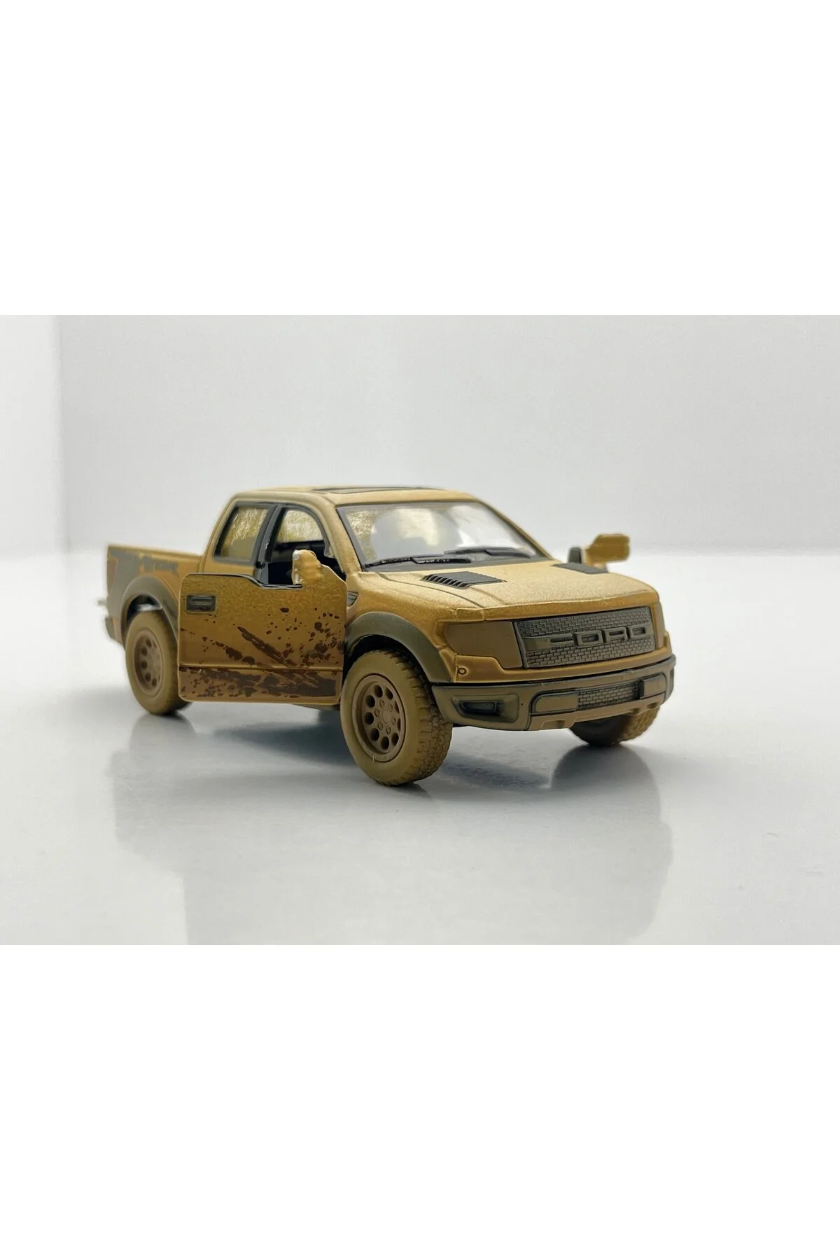 ماشین اسباب بازی 2013 F 150 SVT RAPTOR SUPER CREW Kinsmart