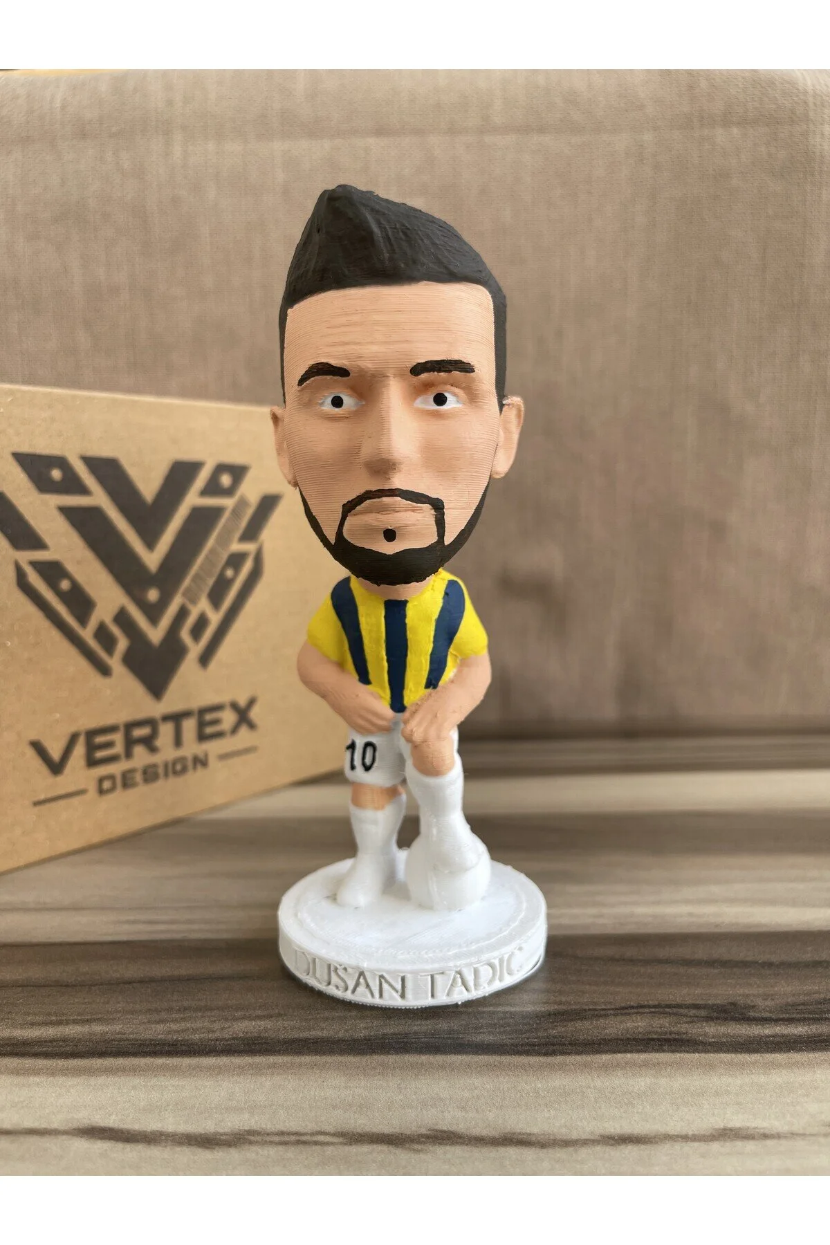 فیگور TADIC 3D فوتبالیست فن ریزه کاری هدیه مرد اسباب بازی زرد ناوی آبی قناری از ترکیه VertexDesign3D