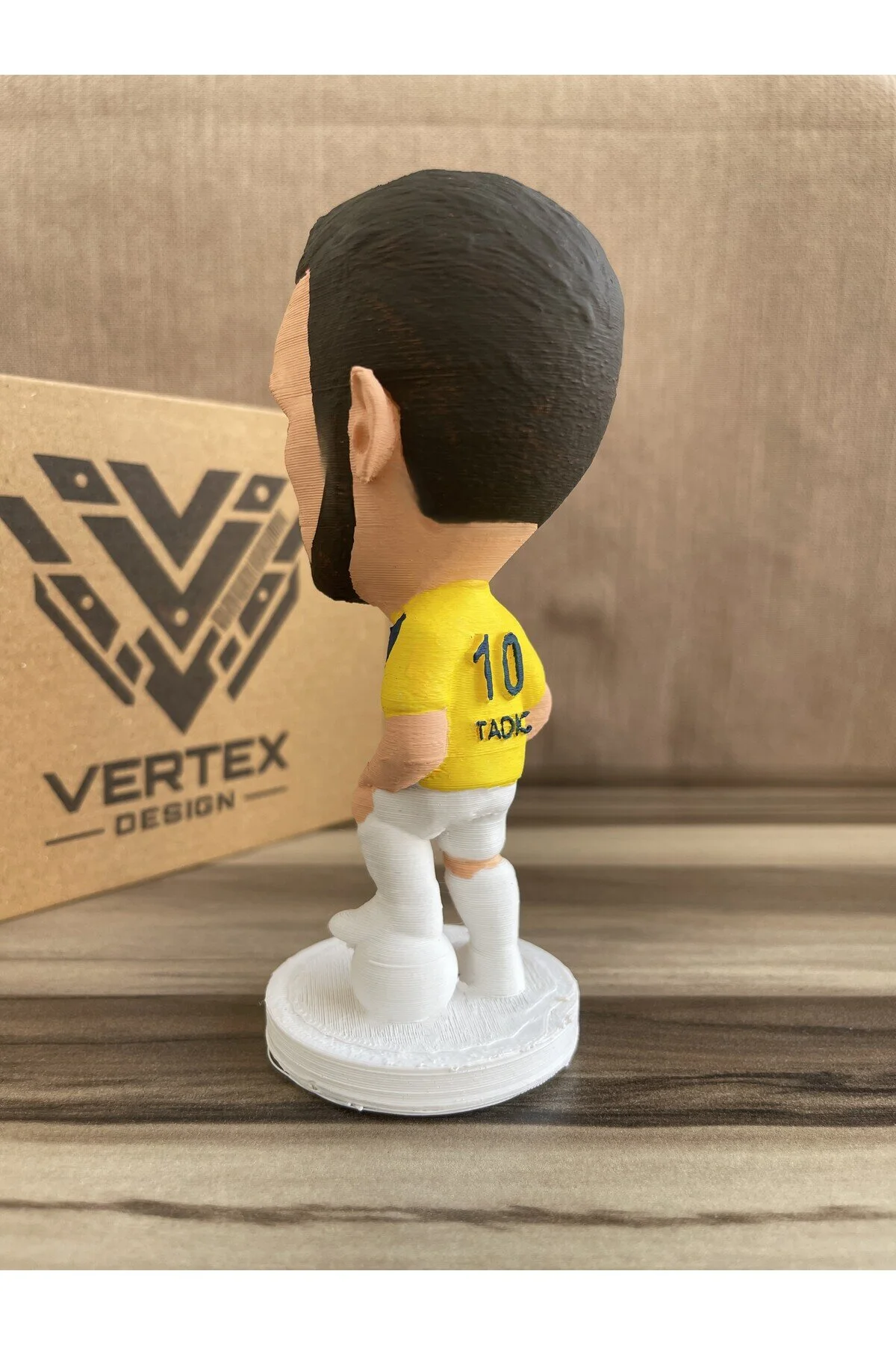 فیگور TADIC 3D فوتبالیست فن ریزه کاری هدیه مرد اسباب بازی زرد ناوی آبی قناری از ترکیه VertexDesign3D