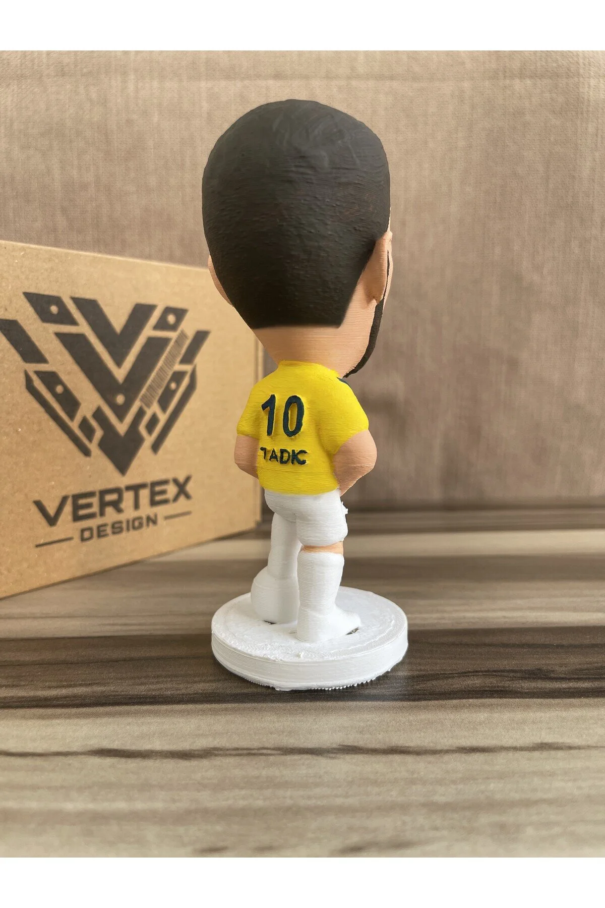 فیگور TADIC 3D فوتبالیست فن ریزه کاری هدیه مرد اسباب بازی زرد ناوی آبی قناری از ترکیه VertexDesign3D
