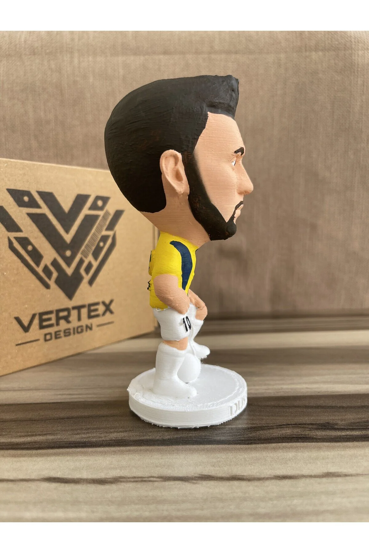 فیگور TADIC 3D فوتبالیست فن ریزه کاری هدیه مرد اسباب بازی زرد ناوی آبی قناری از ترکیه VertexDesign3D