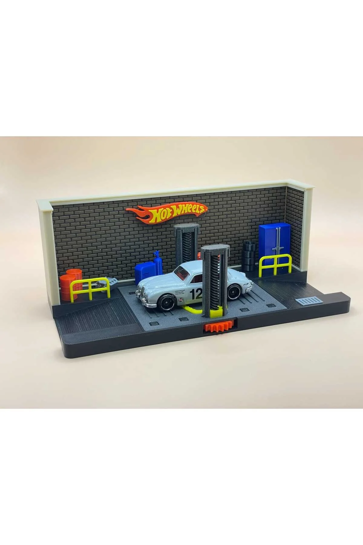 ماشین اسباب بازی 1:64 غرفه گاراژ DIORAMA هات ویلز HOT WHEELS