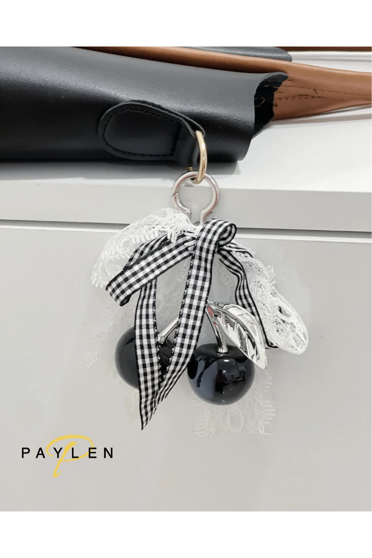 جلیقه کلید جاکلیدی و کیف گیلاسی مشکی با جزئیات روبان توری PAYLEN