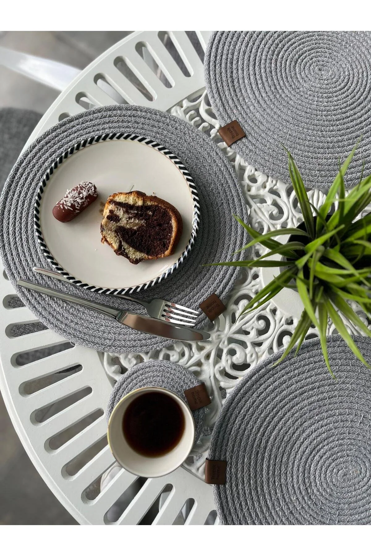 رانر و زیر بشقابی GREY WICKER SUPLA 2 خدمات آمریکایی طراحی جهیزیه شیک خط صفحه ارائه نمایش Tropikhome