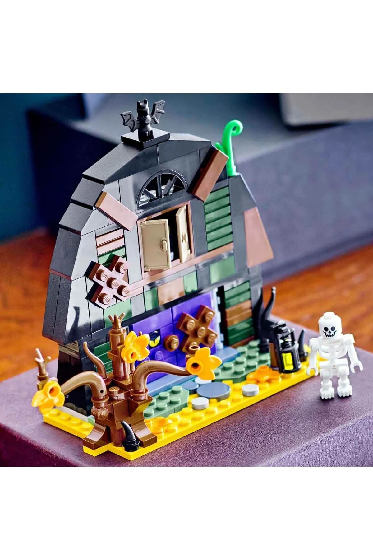 لگو و اسباب بازی های ساخت محور HALLOWEEN BARN 40721 – با مینی فیگور اسکلت برای کودکان 8 سال به بالا از ترکیه LEGO