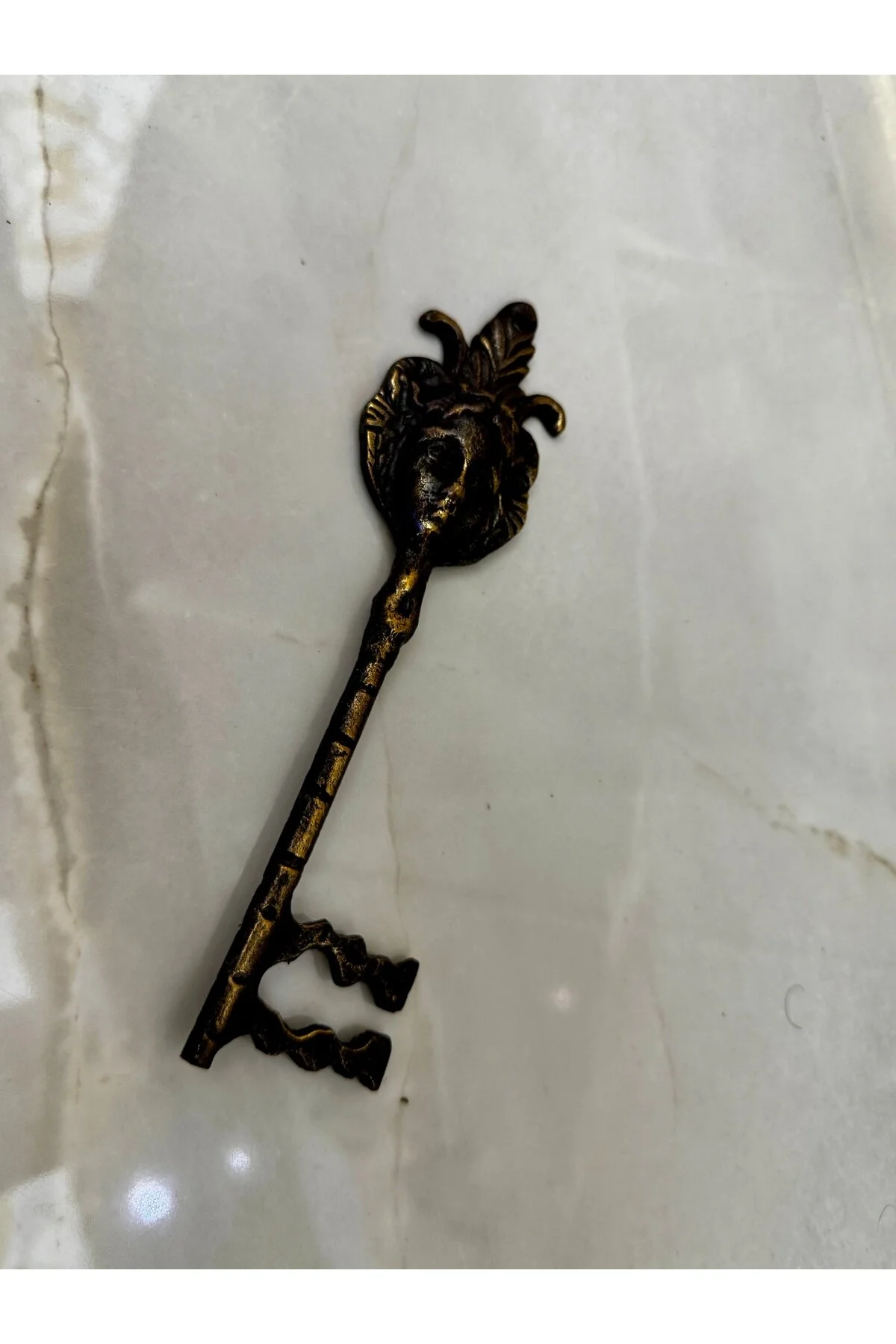 اشیاء دکوراتیو و مجسمه کلید تزئینی برنج ESTERHOMEDECOR اورجینال Handmade