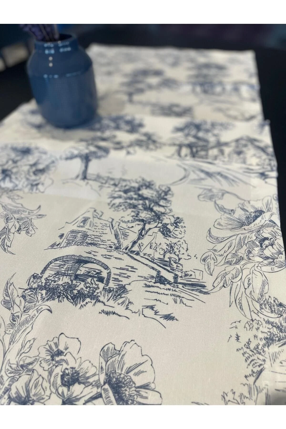 رانر و زیر بشقابی TOILE DE JOUUY COUNTRY PRINTED RUNNER Lucien Home