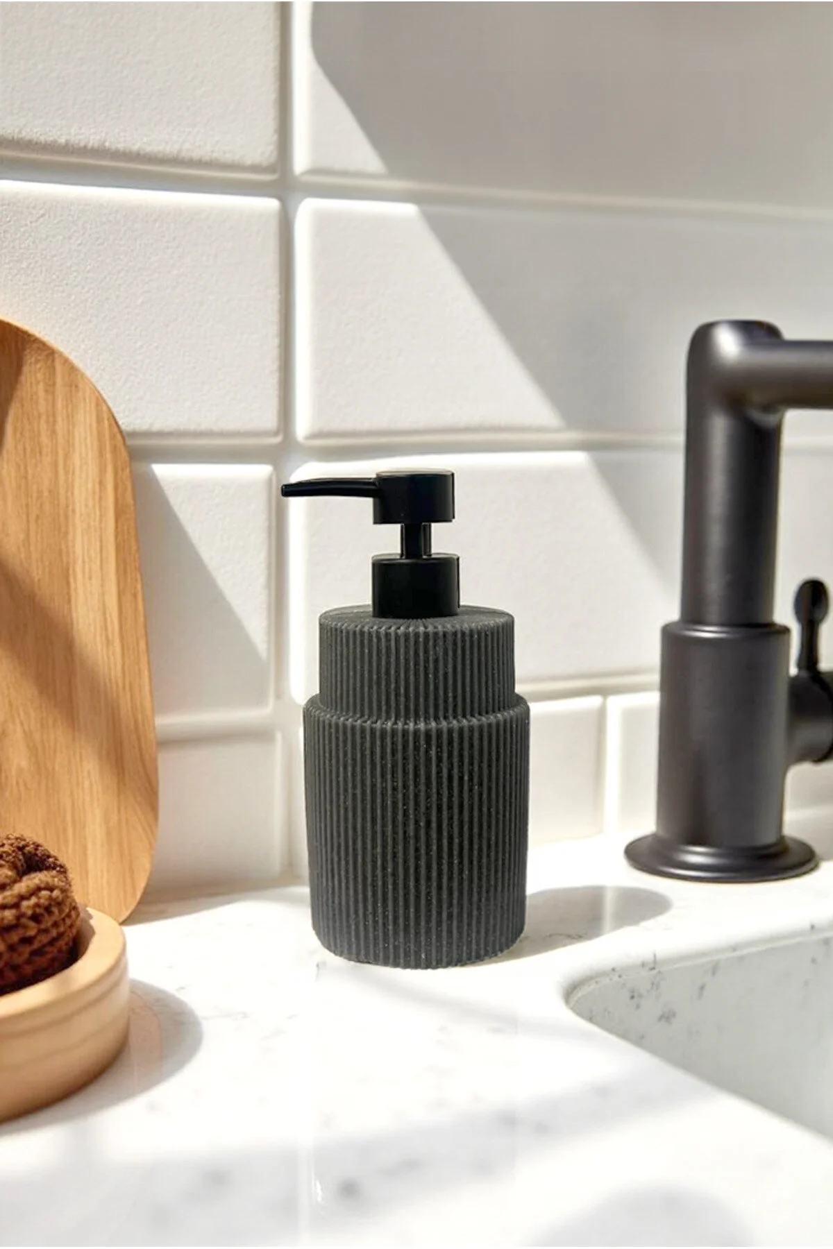 جاصابونی آنتراسیت مایع VILANO POLYRESIN SOAPLUK ANTHRACITE FH finehome