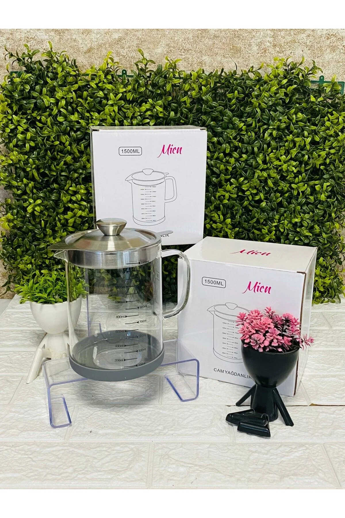ظرف روغن فشار شیشه ای با اندازه گیری 1.5 لیتر LİLA HOME