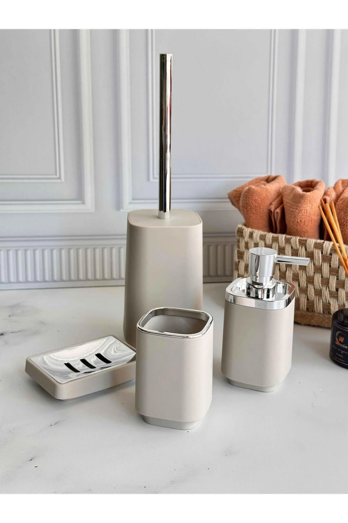 ست حمام مجموعه نقره ای PIAZZA BEIGE 5 قطعه ROSSEV