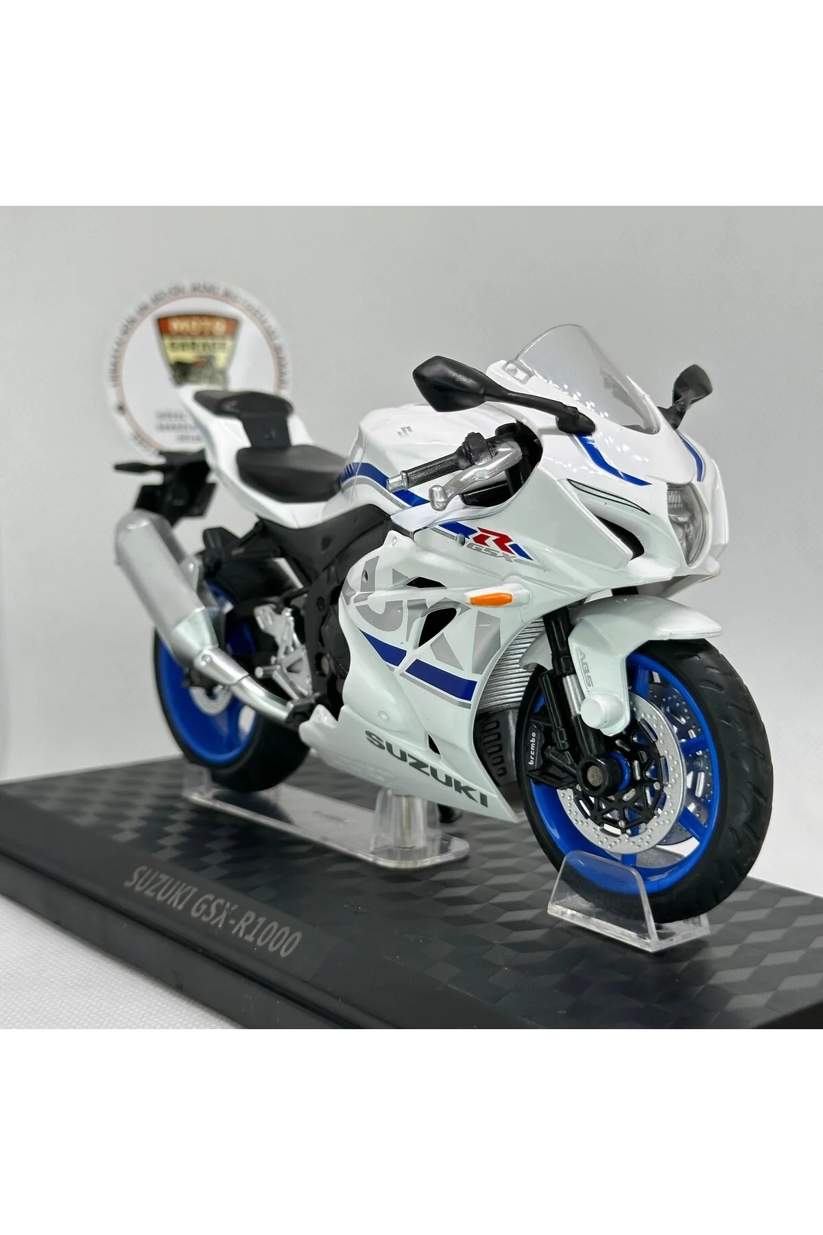 مدل خودرو سوزوکی GSX R1000 موتورسیکلت دیکست 1:12 – و مجموعه فلزی MAISTO دارای مجوز سفید اورجینال Maisto Diecast