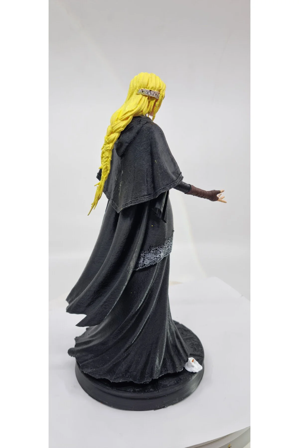 فیگور FIRE KEEPER DARK SAUL 3 شکل 24 سانتی متر Elden Ring