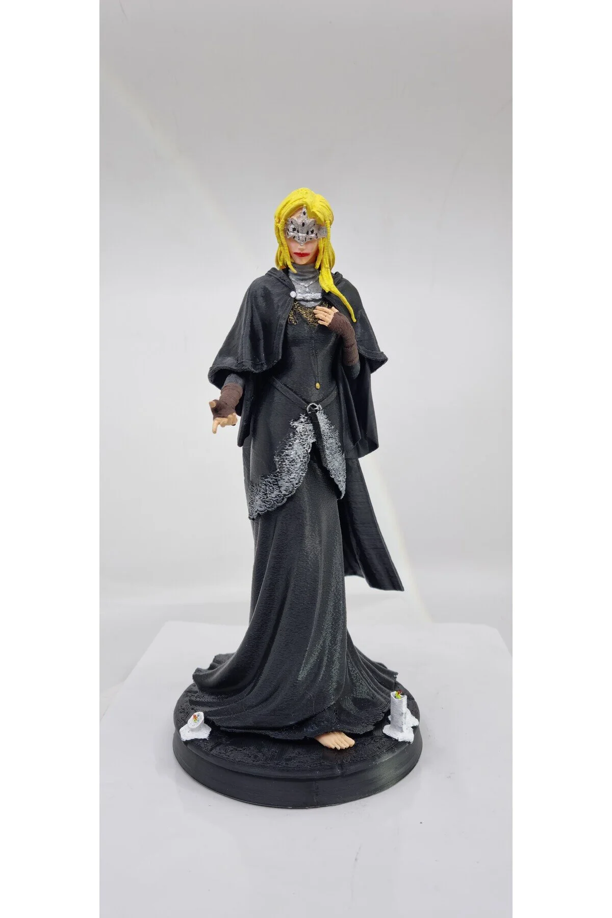 فیگور FIRE KEEPER DARK SAUL 3 شکل 24 سانتی متر Elden Ring