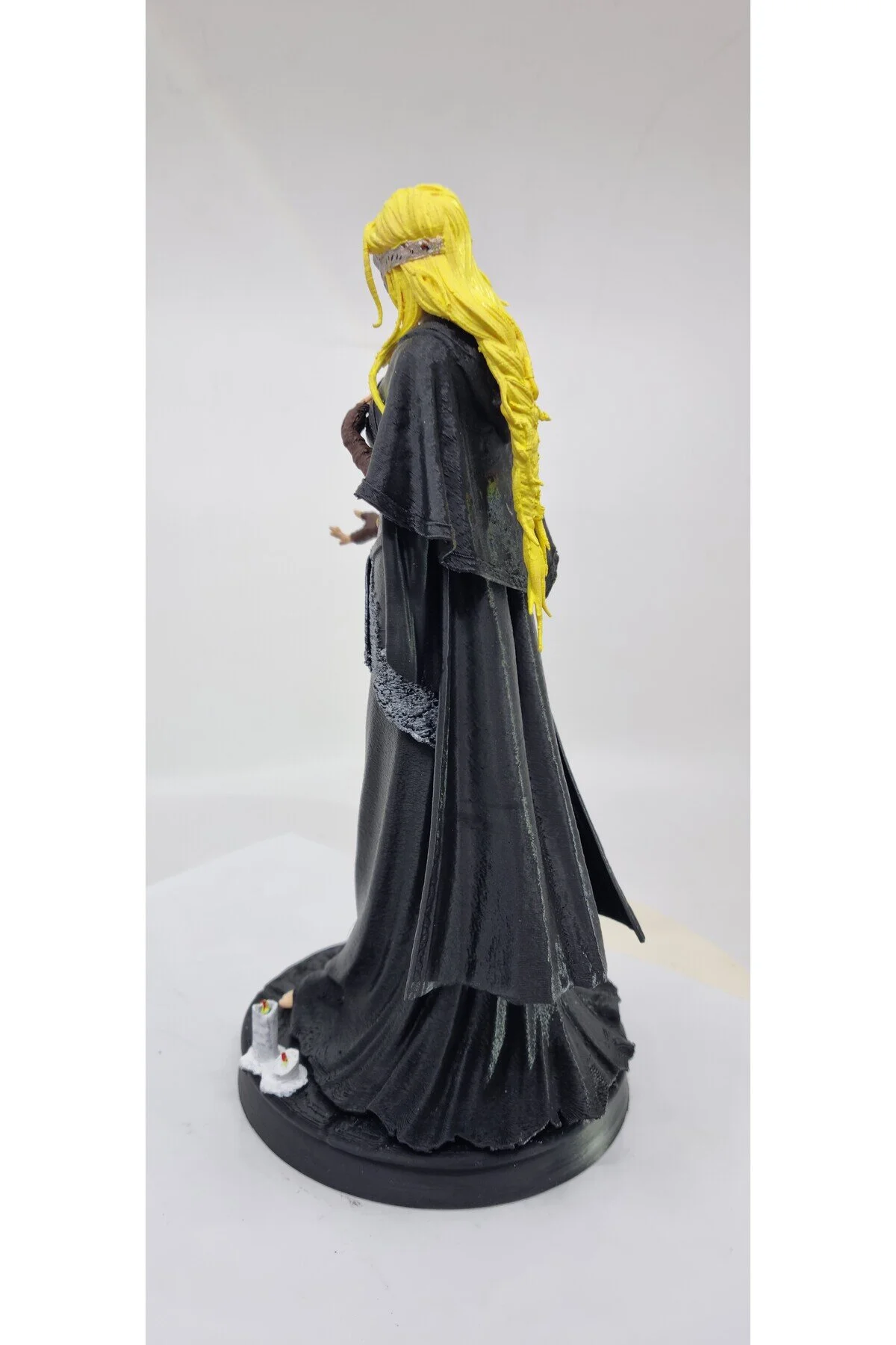 فیگور FIRE KEEPER DARK SAUL 3 شکل 24 سانتی متر Elden Ring