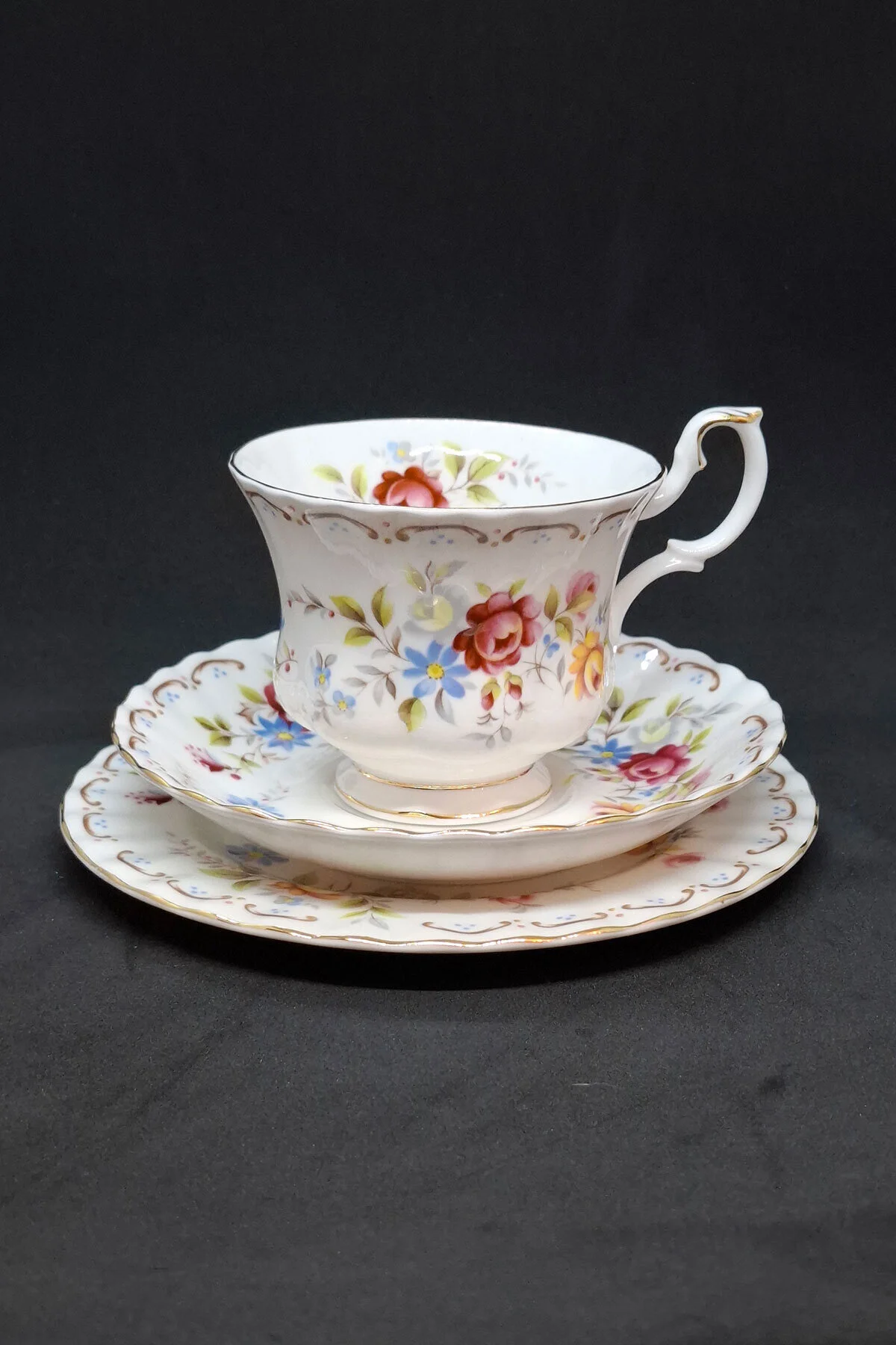 فنجان چای جام پرسلن عتیقه گل رز 3 قطعه 150 میلی لیتر Royal Albert