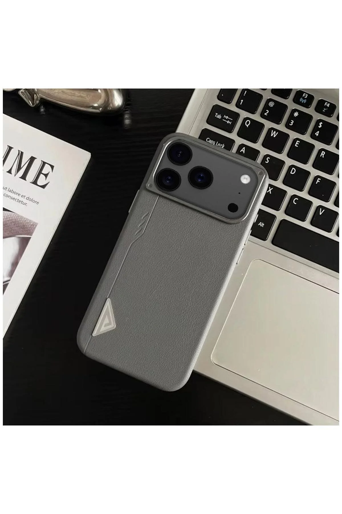 کاور و قاب سازگار APPLE IPHONE 17 PRO MAX چرمی ARVENTO ELITE شارژ بی سیم خاکستری اورجینال Zebana