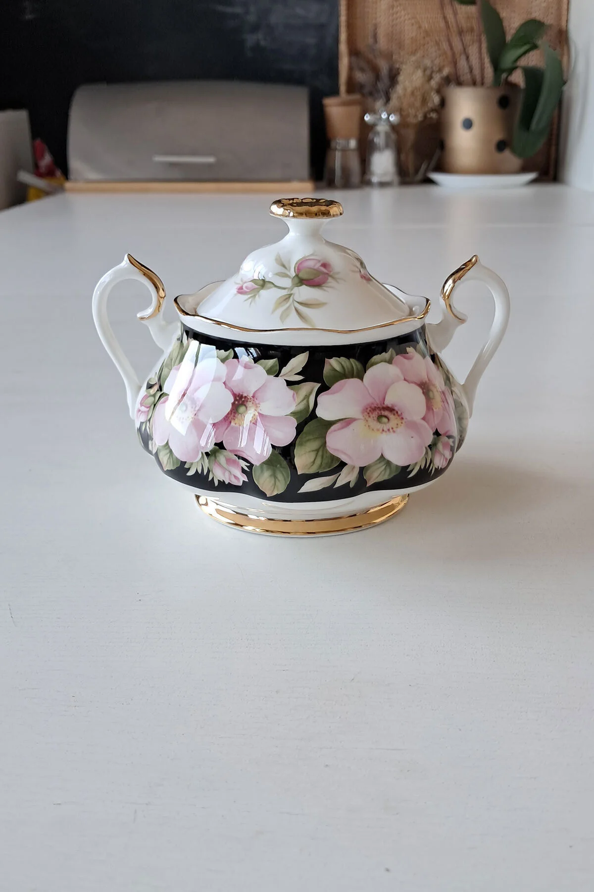 قندان گلهای استانی آلبرتا گل رز استخوان چین انگلستان قند عتیقه Royal Albert