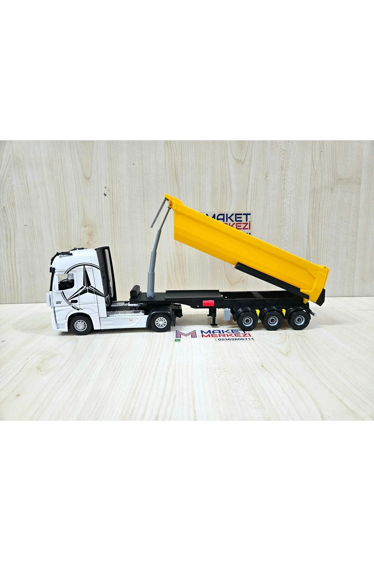 مدل خودرو 35 سانتی متر طول 1 36 MERCEDES ACTROS DUMP TRUCK MODEL نام نوشته شده سفید اورجینال Maket