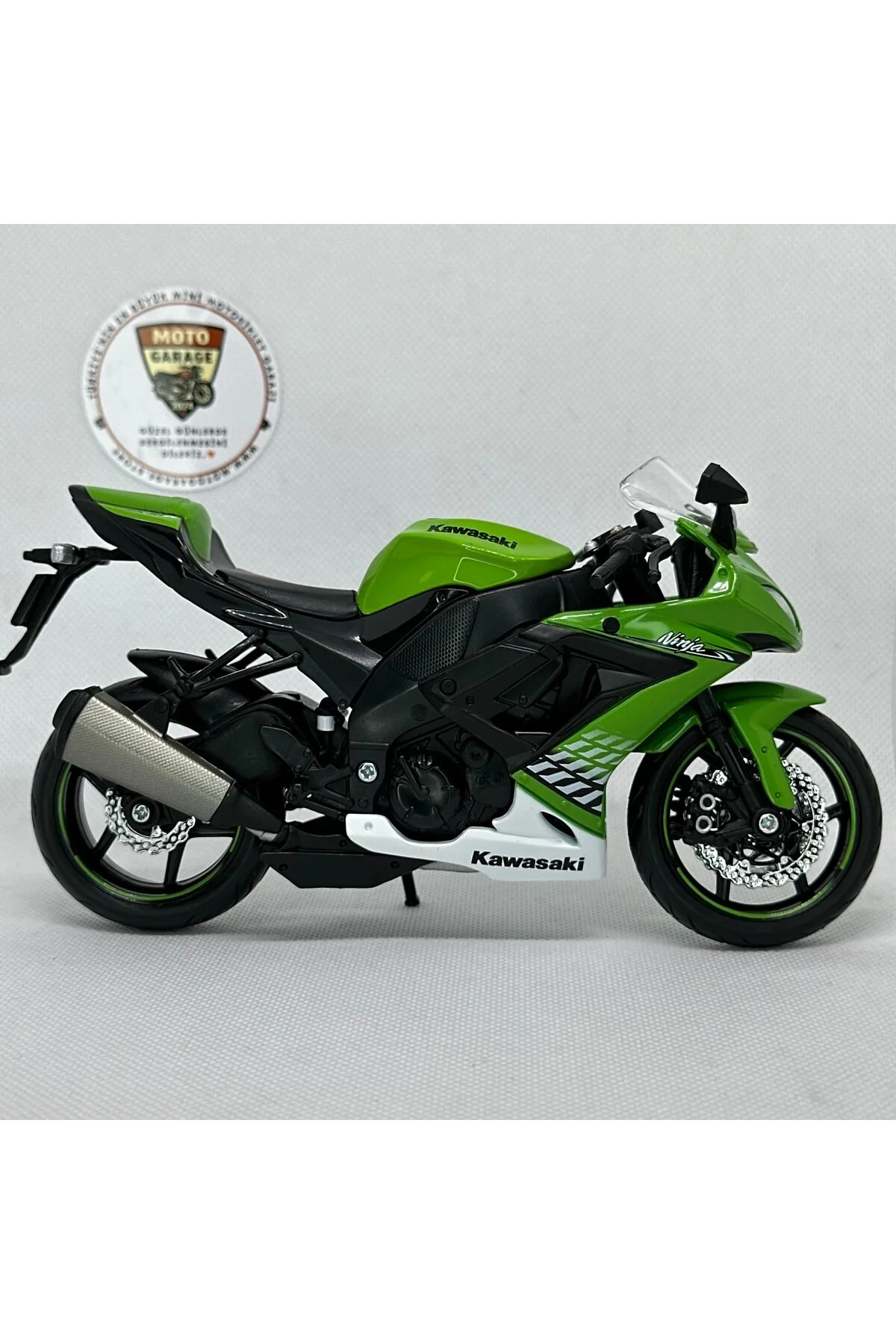 مدل خودرو موتورسیکلت KAWASAKI NINJA ZX 10R 1:12 DIECAST – فلزی دارای مجوز اورجینال Maisto Diecast