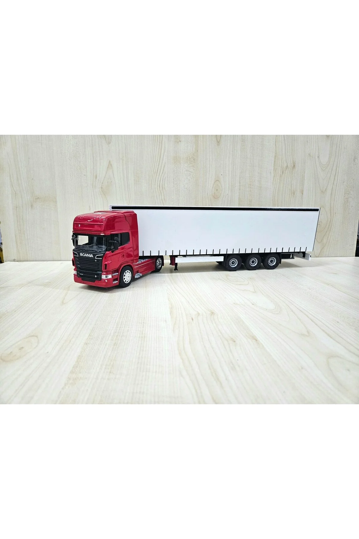 مدل خودرو نیم متر طول 1 32 SCANIA R730 TILT TRUCK MODEL نام نوشته شده قرمز اورجینال WELLY