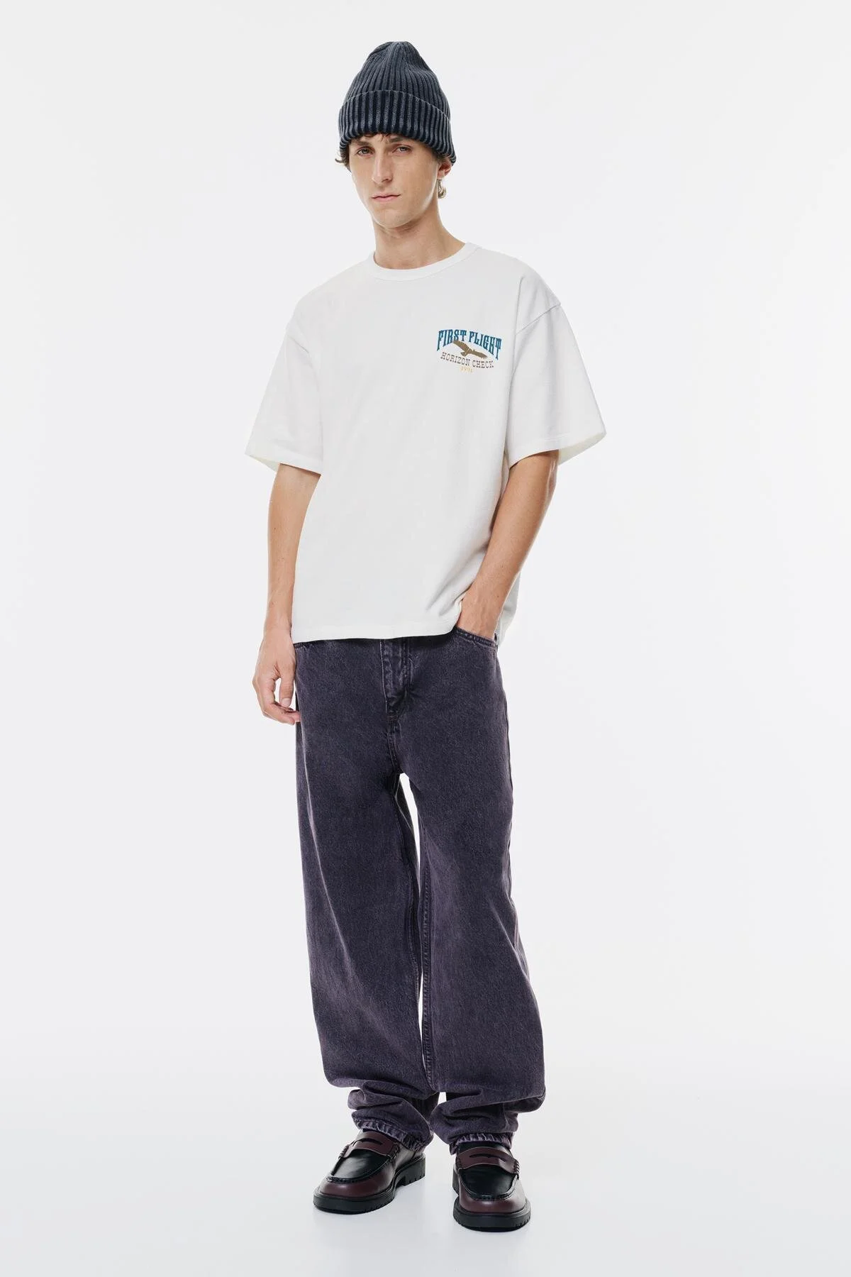 تی شرت با گرافیک کویری Pull & Bear