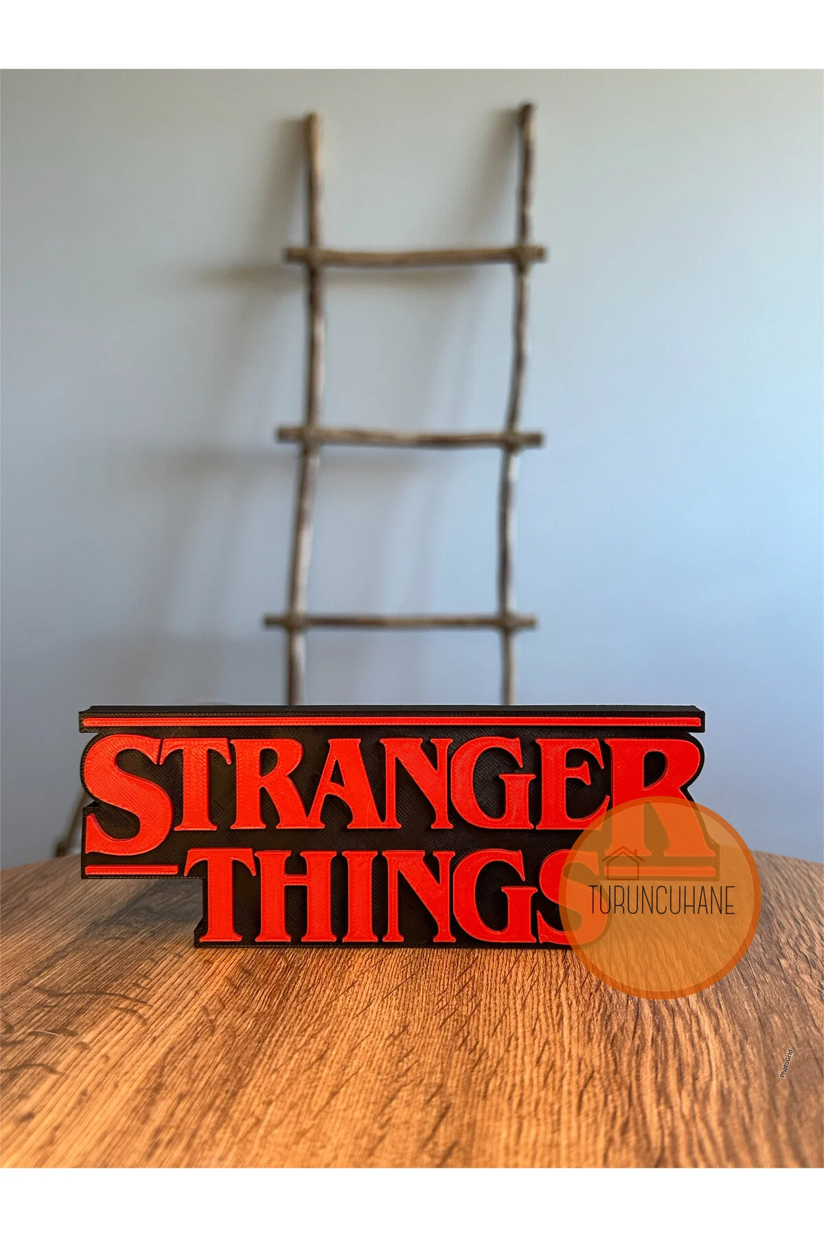فیگور لوگوی STRANGER THINGS دکور رومیزی کلکسیونی کادو تزیین شیء تزئینی میز 17 سانتی متر از ترکیه TURUNCUHANE