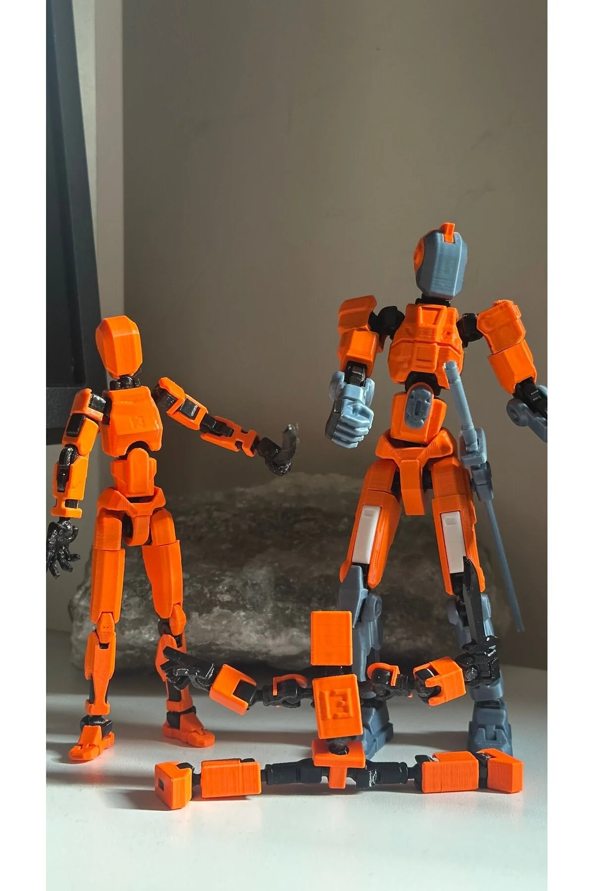اسباب بازی های فیگور دیگر LUCKY 13 TITAN MINI ACTION FIGUR ROBOT TOY ORANGE ست 3 تایی Loopify