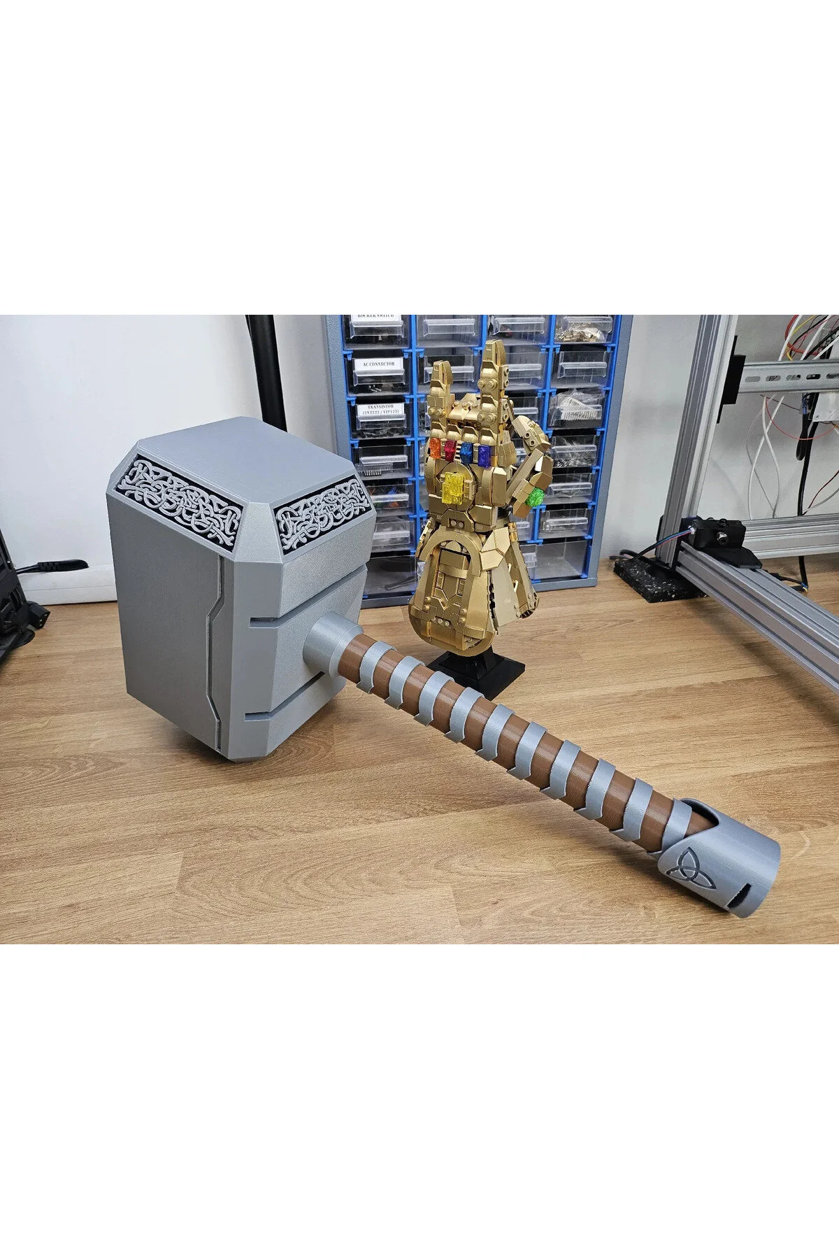 فیگور MJOLNIR THOR HAMMER METAL REINFORCED FIGUR AVENGERS 500 گرمی از ترکیه Goplast Premium