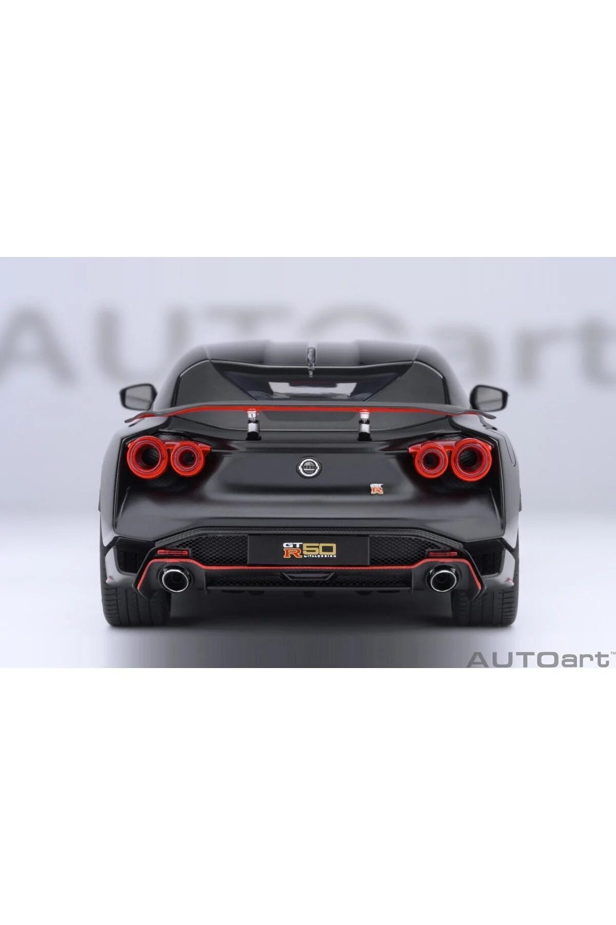 مدل خودرو 1:18 نیسان GT R50 ایتال دیزاین مشکی مات 77513 | ماشین اورجینال autoart