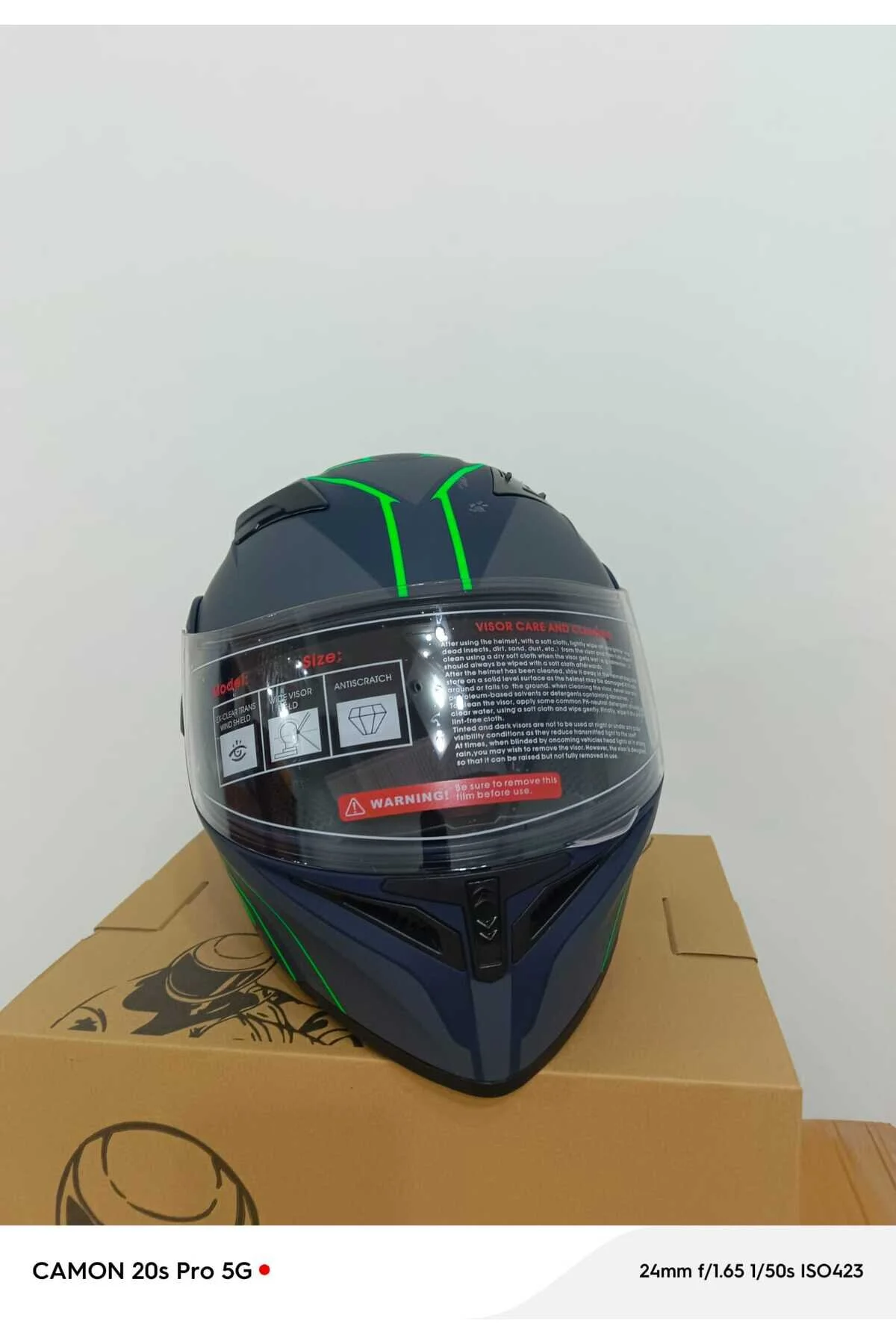 کلاه کاسکت موتورسیکلت JK902 JAW سیاه سبز را باز می کند Kask