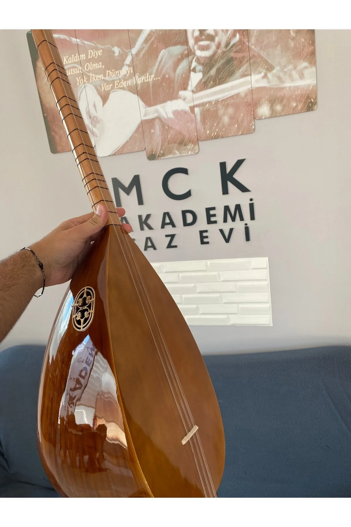 باغلاما ساز ساقه کوتاه سطح میانه MCK که جک را با وارد می کند MCK AKADEMİ SAZ EVİ