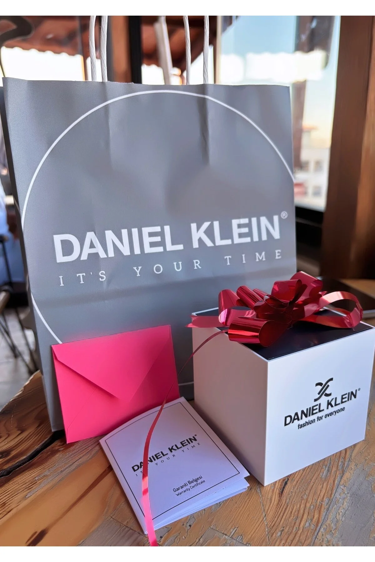 ساعت هدیه دستبند لوازم جانبی رنگ طلایی مچی زنانه اصلی Daniel Klein