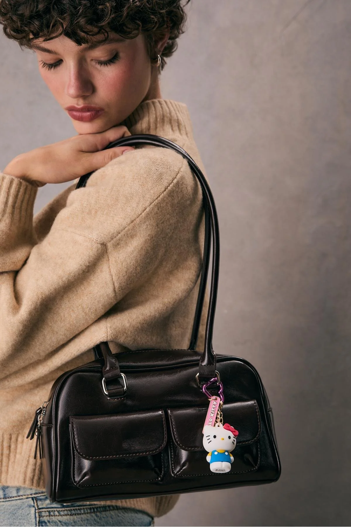 جاکلیدی هل کیتی چارم اورجینال Stradivarius