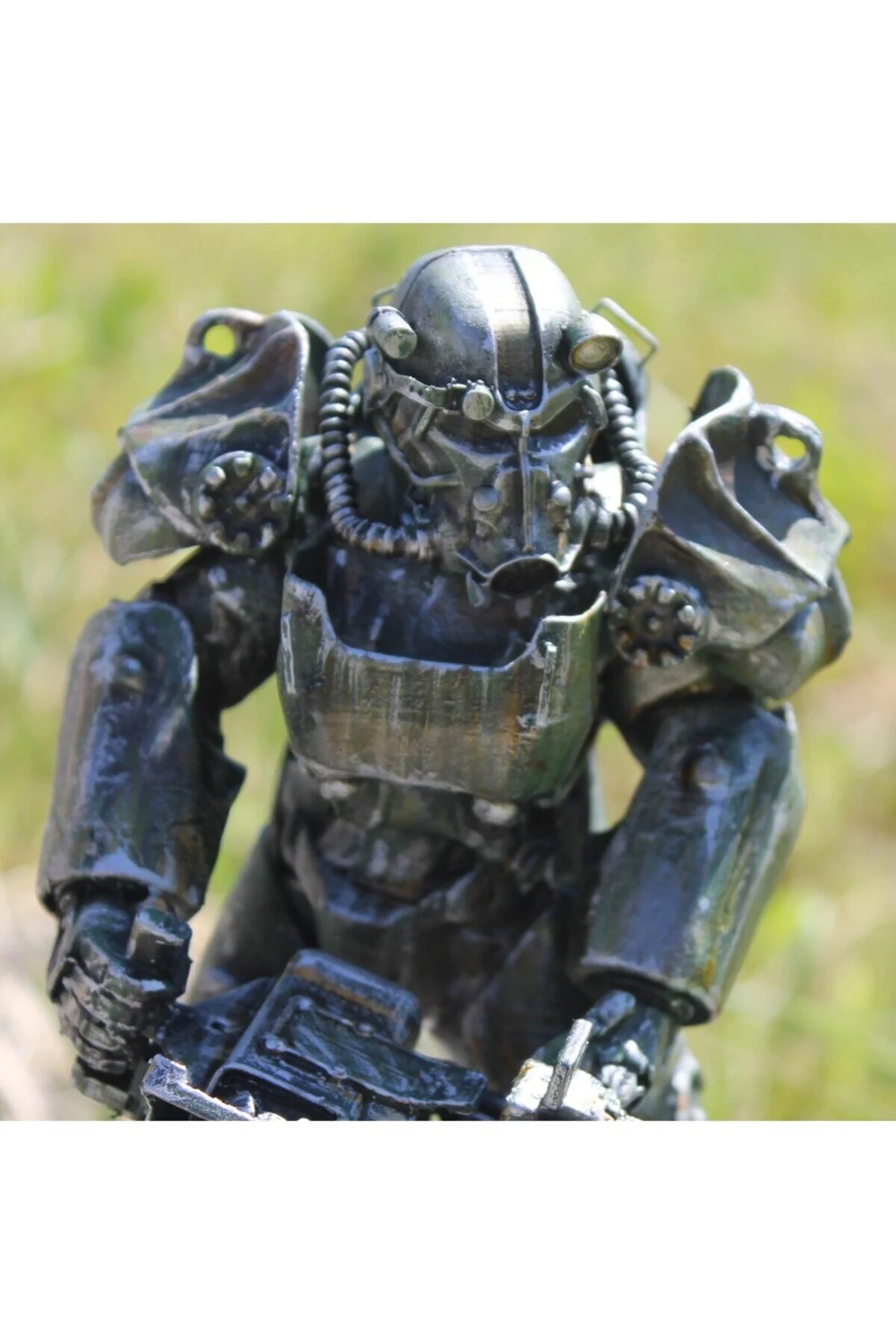 فیگور نقاشی شده FALLOUT T60 26 سانتی متر اندازه غول پیکر FOLİNZA