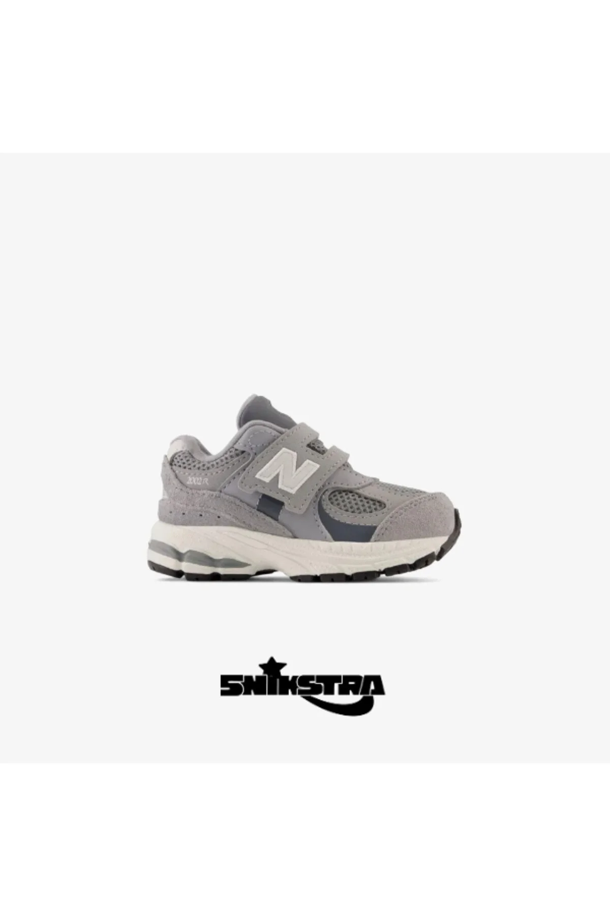 اسنیکر کفش ورزشی کودک خاکستری سبک زندگی SNIKSTRA نیوبالانس New Balance