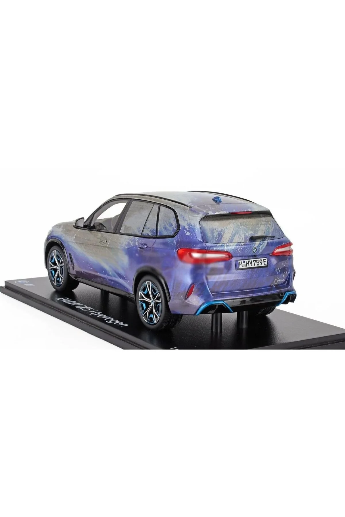 مدل خودرو SPARK 1:18 BMW IX5 HYDROGEN “SURFACING – ES DEVLIN” 80435B6D531 | ماشین اورجینال Butik