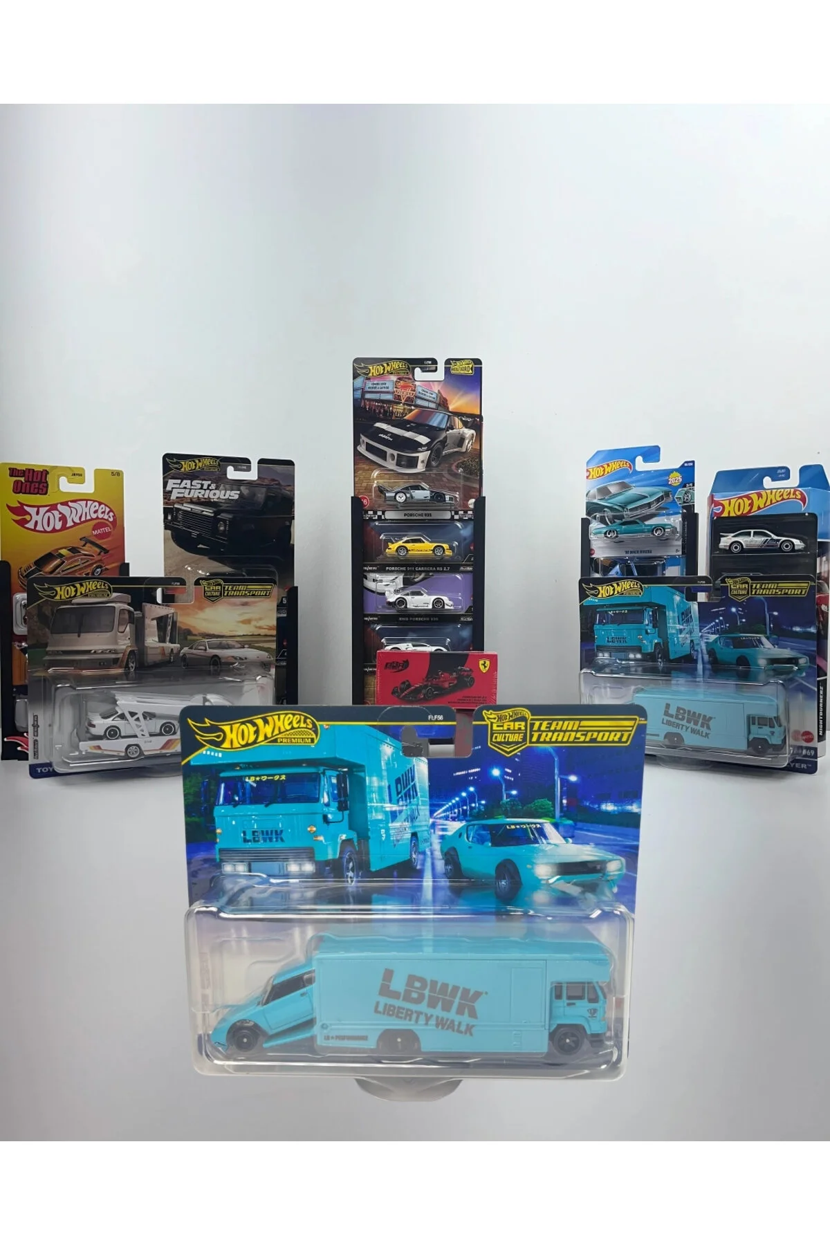 مدل خودرو TEAM TRANSPORT NISSAN SKYLINE 2000GT R LBWK HOT WHEELS