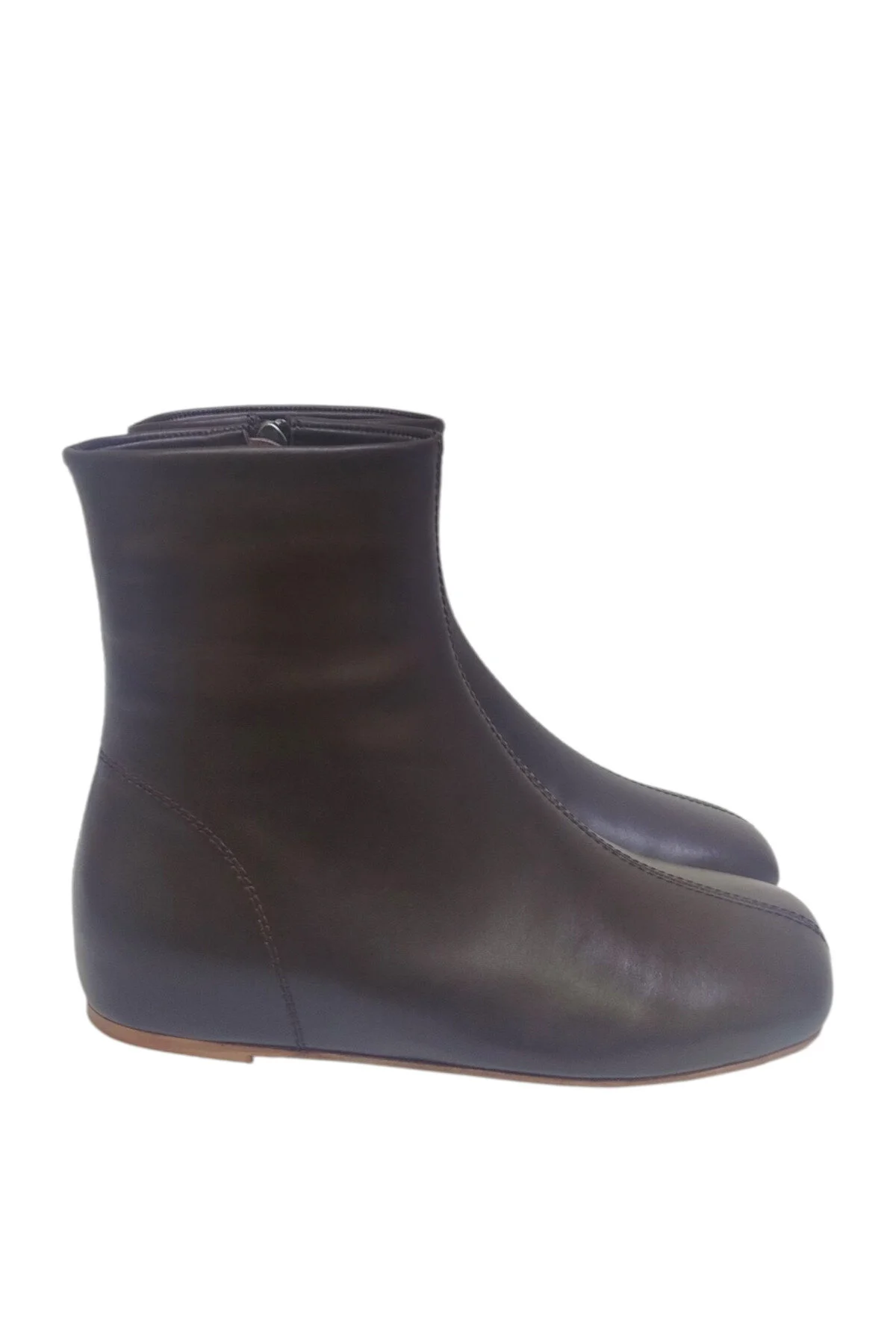 چکمه و بوت های زنانه قهوه ای چرم اصل زیپ دار با کف پنجه مربعی صاف DAILY DRY DRY SHOES