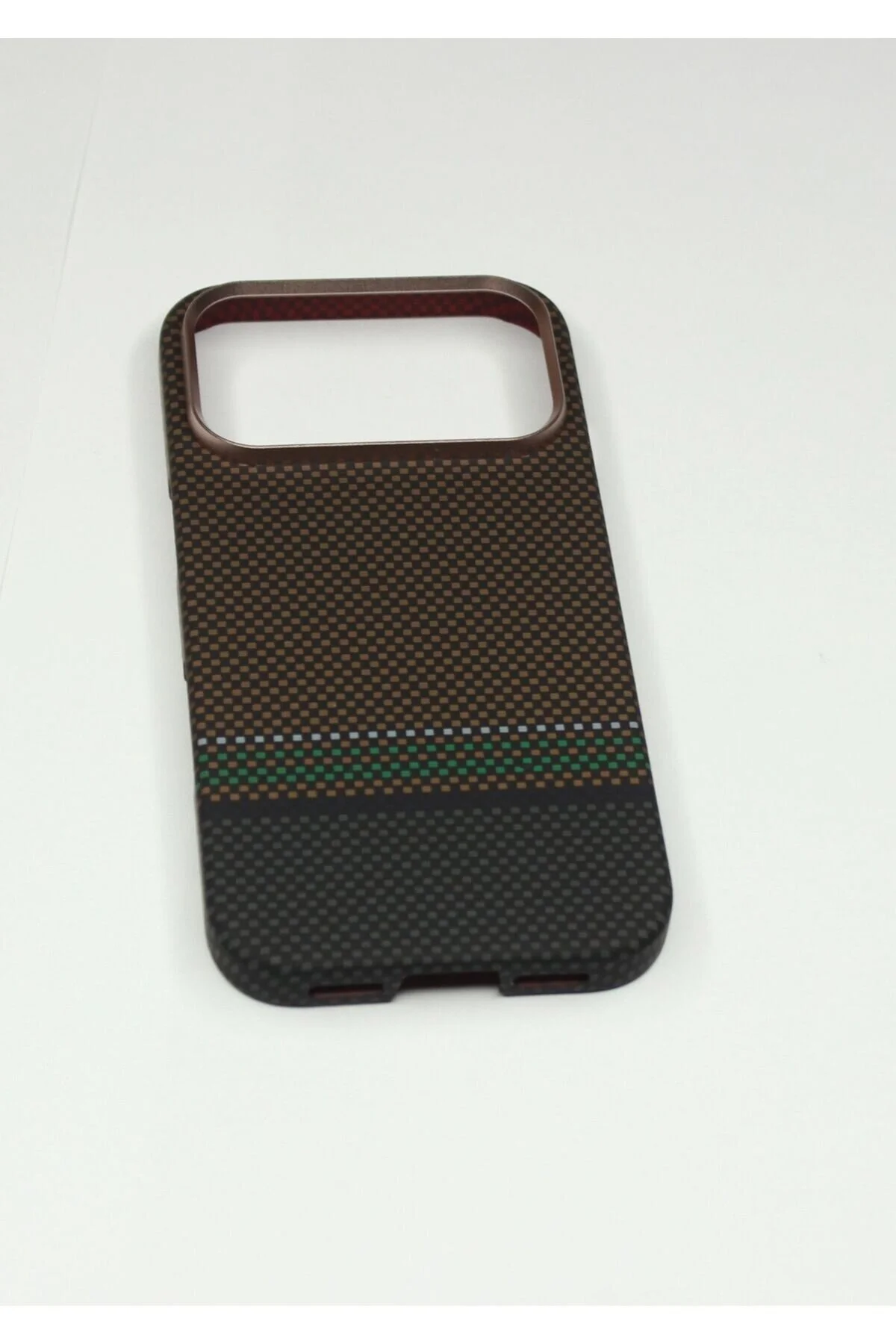 کاور و قاب گوشی IPHONE 17 PRO با پوشش کربن کولار ممتاز Knit