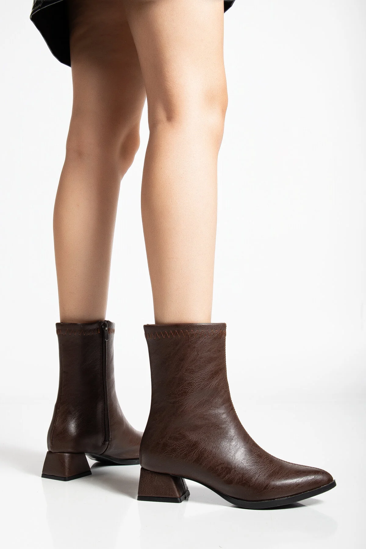 چکمه و بوت های درز قهوه ای وسط زنانه روزانه پاشنه کوتاه زیپ دار 600 Bilalim Shoes