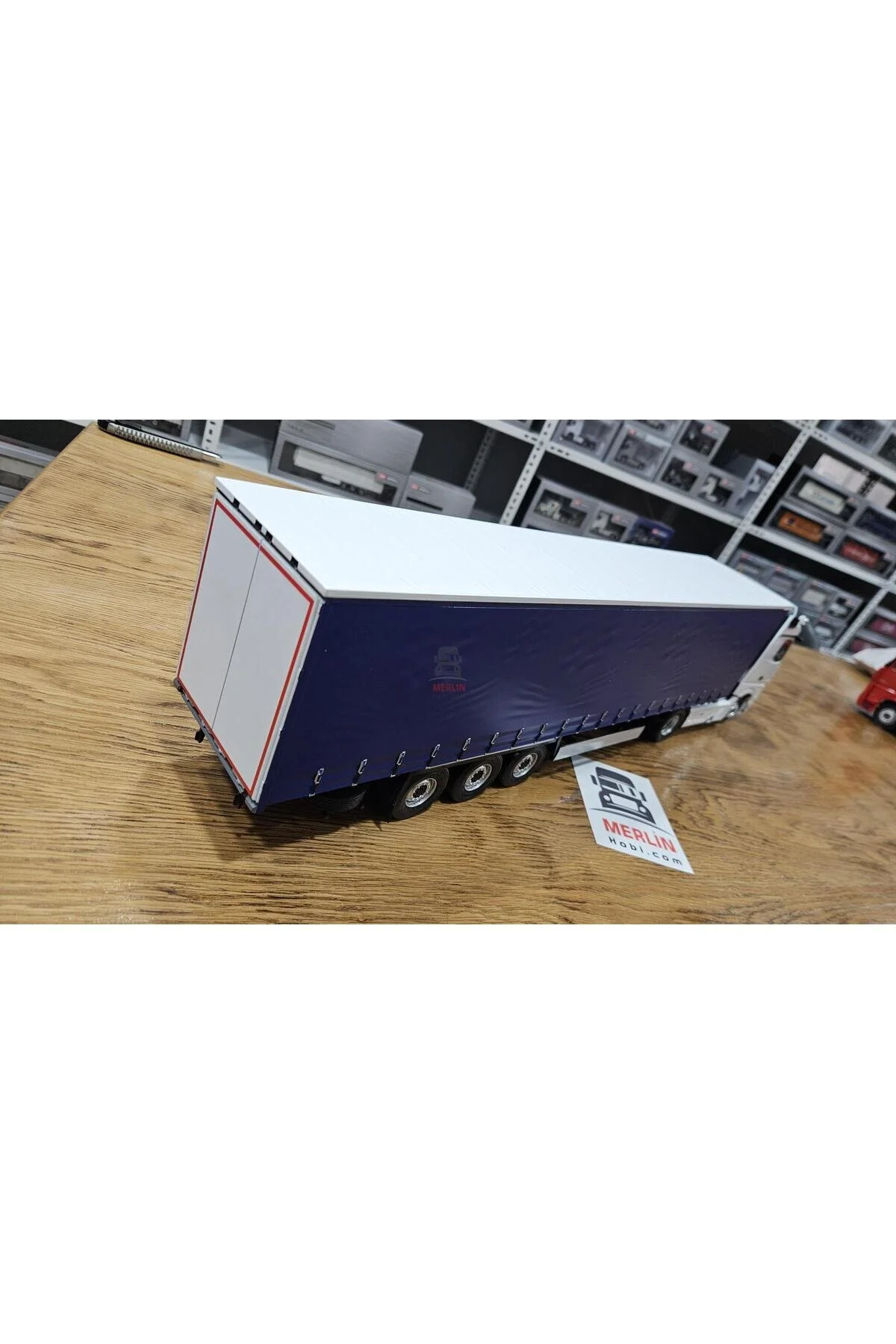 مدل خودرو 1 24 MERCEDES BENZ ACTROS L 1853 + تریلر شیب – اورجینال Solido