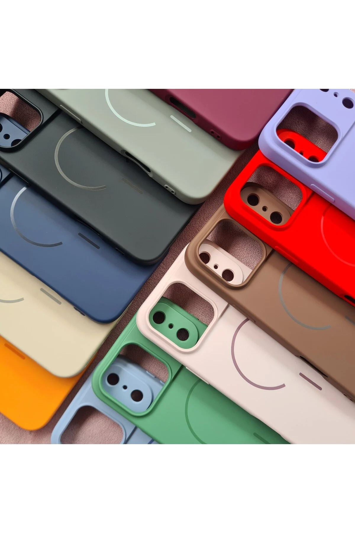 کاور و قاب ضد ضربه سازگار با IPHONE 17 PROMAX MAGSAFE قابلیت شارژ بی سیم More Gsm